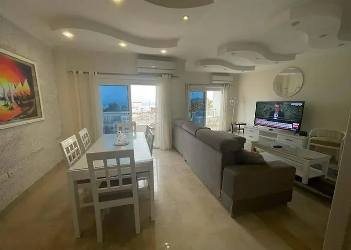 Royal Spacious 3-bedroom With Pool & Sea View, Access, Private Rooftop Area Sharm-el-Sheikh