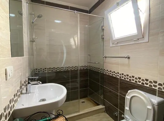 Lovely 3 Bdr With Sea View And Private Rooftop Area, Free Pool & Wild Beach Access Apartment *