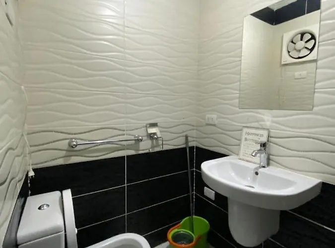 Apartment Lovely 3 Bdr With Sea View And Private Rooftop Area, Free Pool & Wild Beach Access *