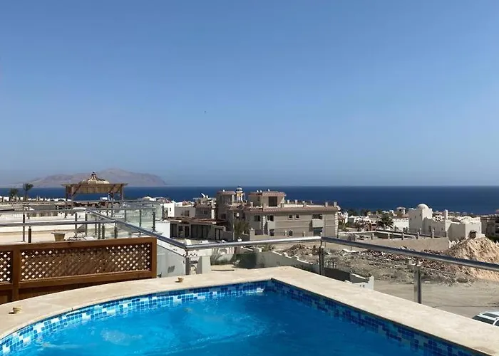 Royal Spacious 3-bedroom With Pool & Sea View, Access, Private Rooftop Area * Sharm-el-Sheikh
